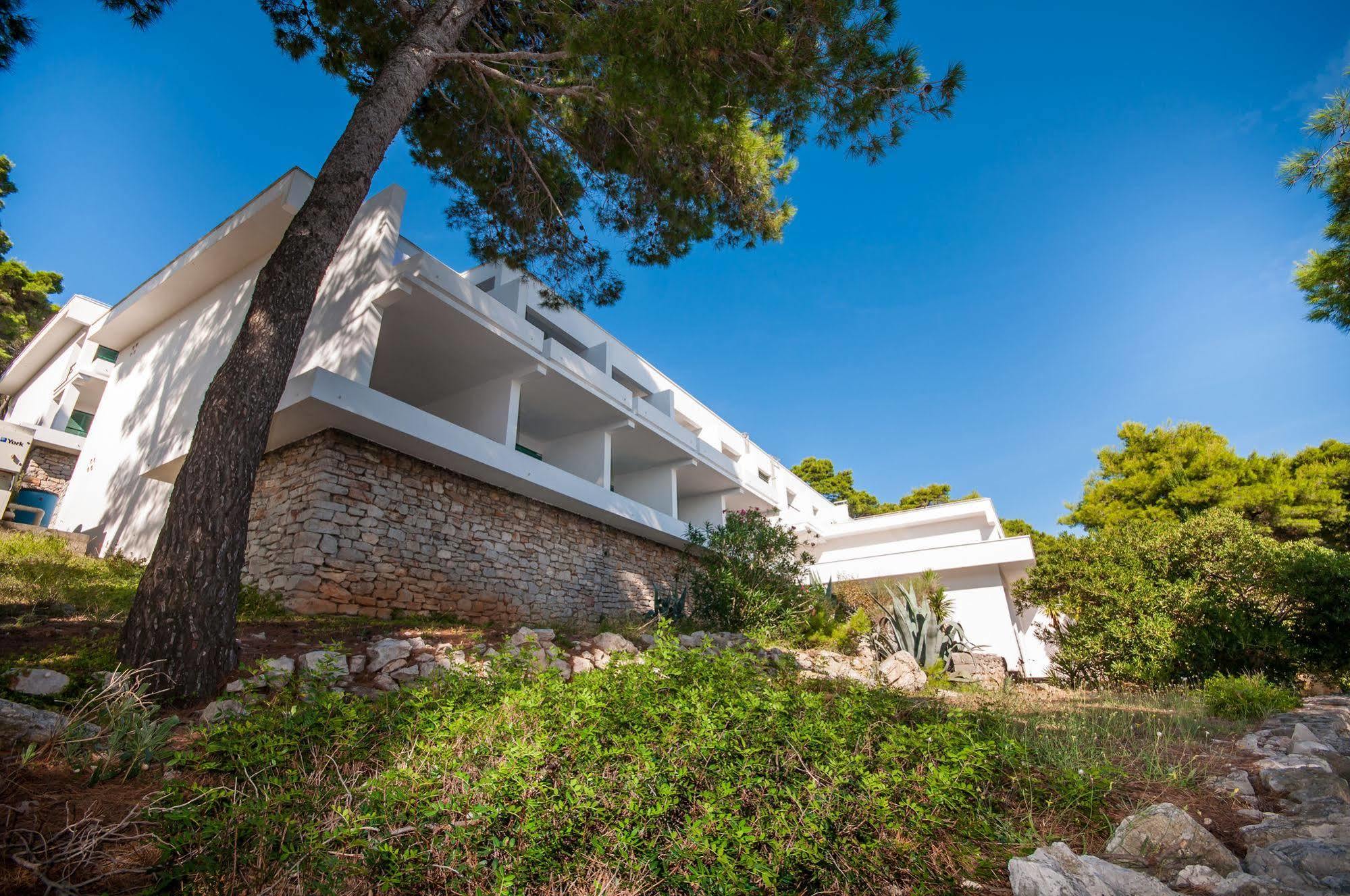 Hotel Lavanda Bozava Bagian luar foto