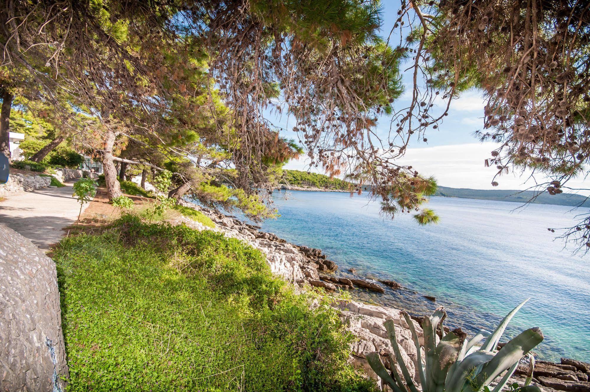 Hotel Lavanda Bozava Bagian luar foto