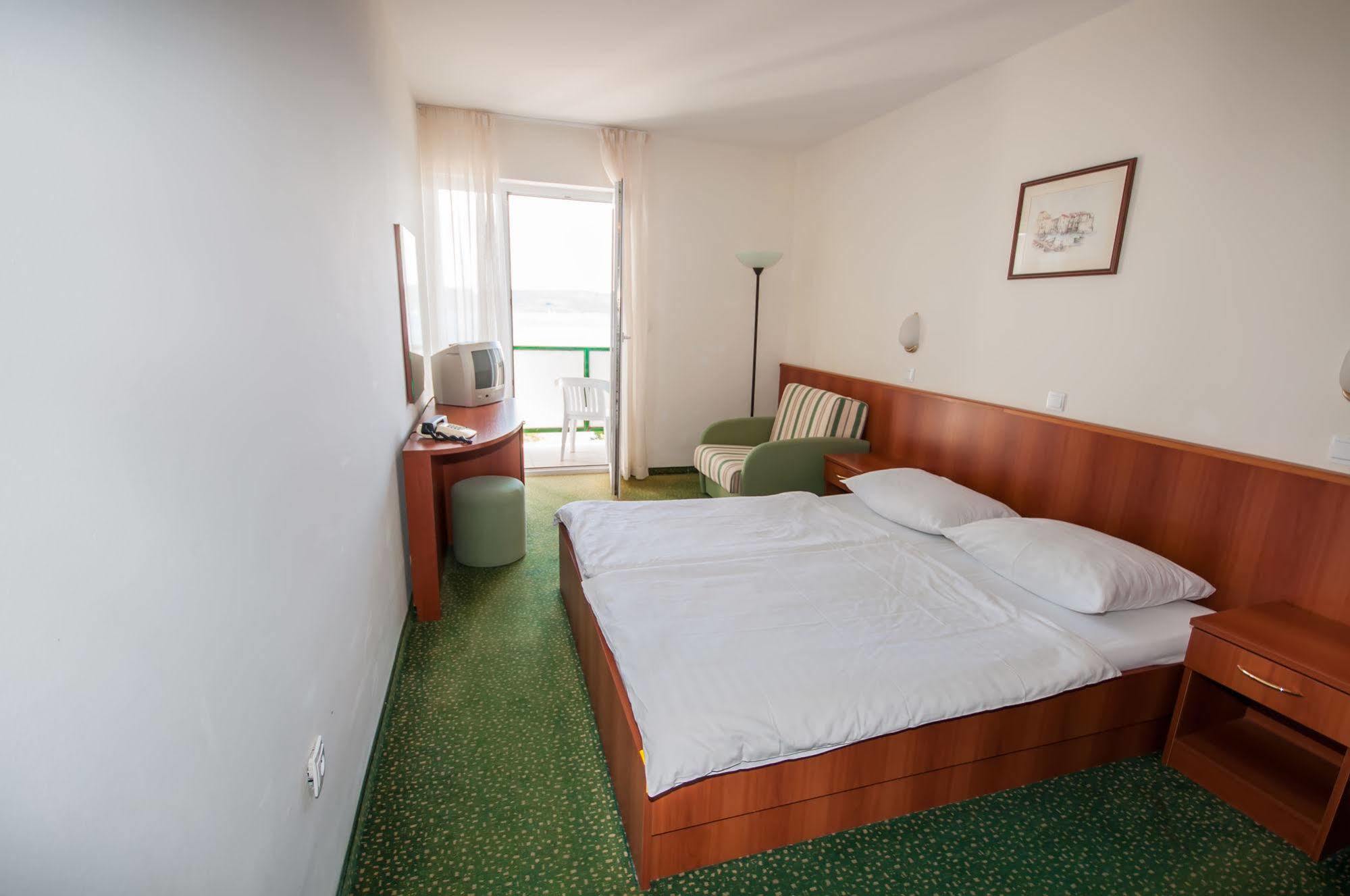 Hotel Lavanda Bozava Bagian luar foto