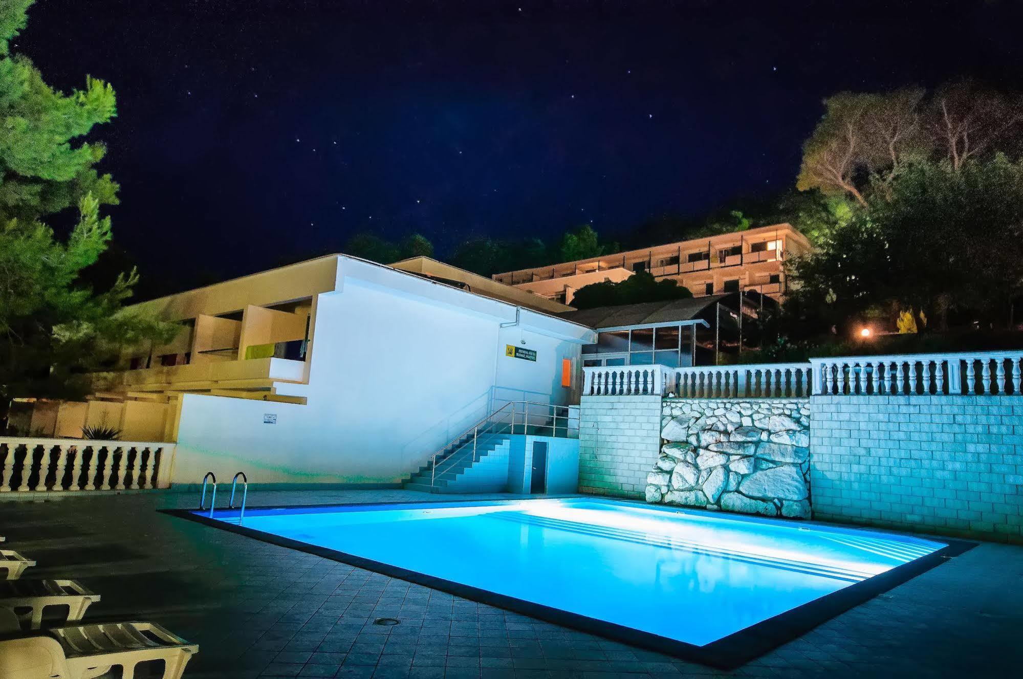 Hotel Lavanda Bozava Bagian luar foto